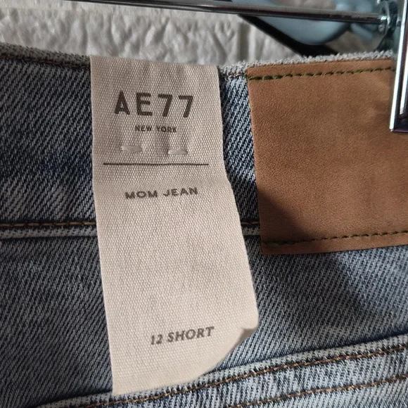 Stylish Light Blue Distressed Women mom Jeans - Picture 7 of 10